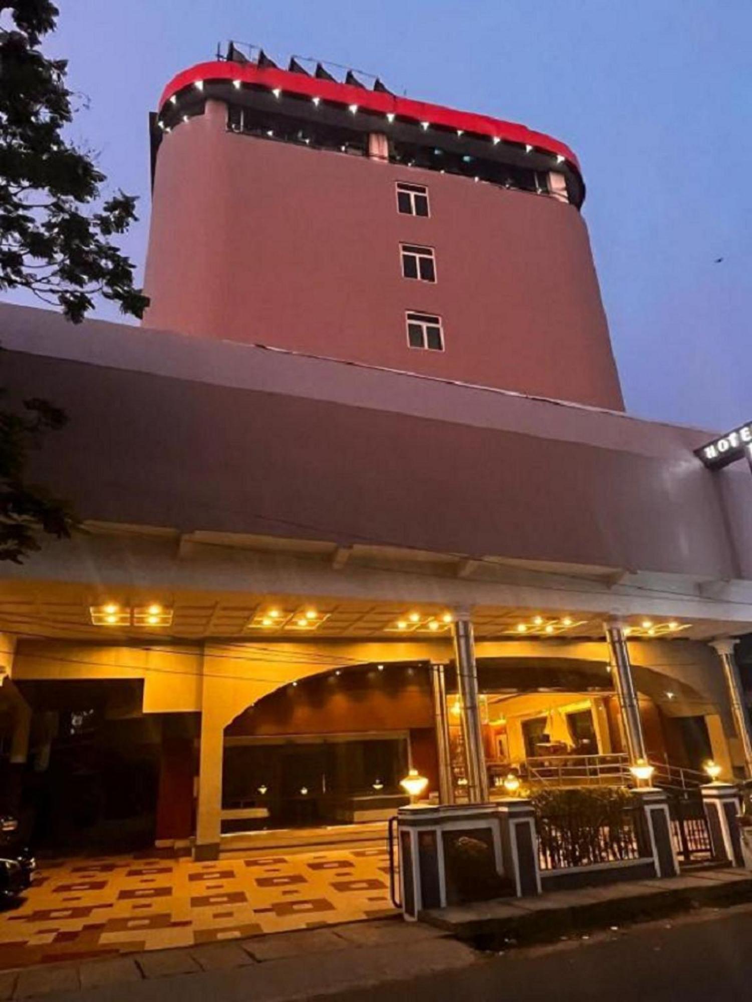 Hotel Presidency Kochi Exterior foto
