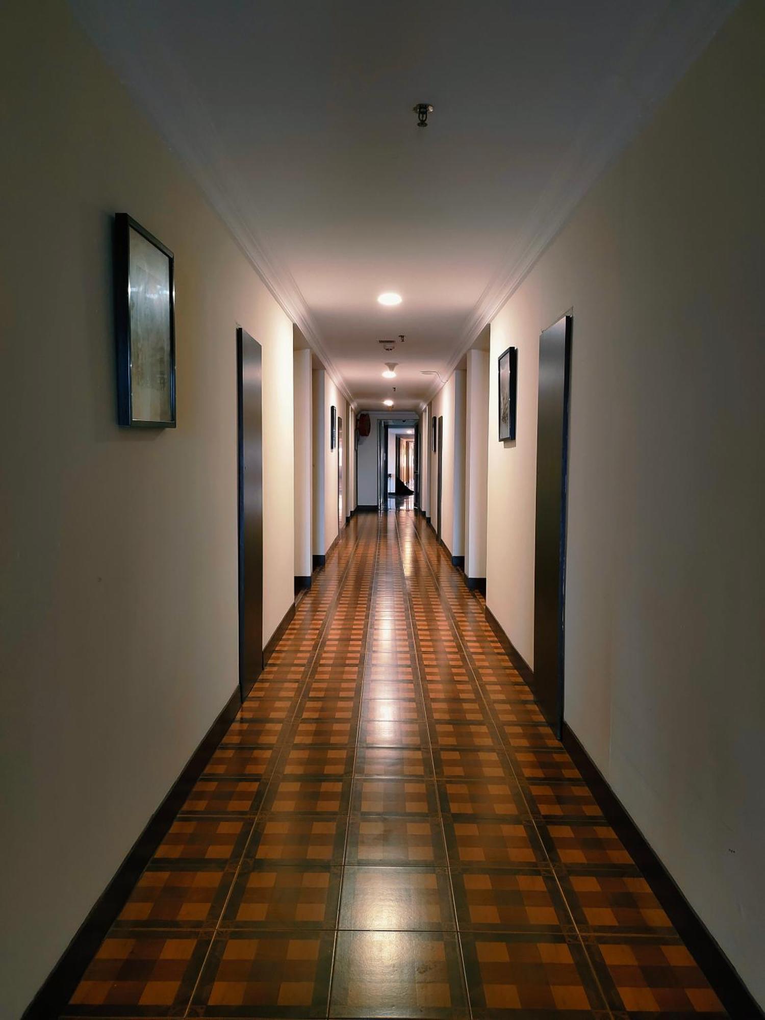 Hotel Presidency Kochi Exterior foto